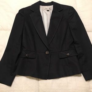 Dark navy Tahari blazer